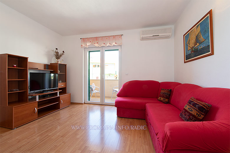 apartments Radi, Promajna - living room