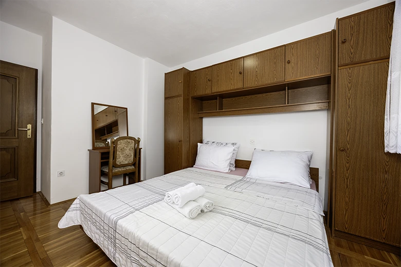 Apartments Tolj, Promajna - bedroom