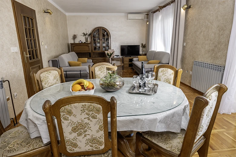 Apartments Tolj, Promajna - dining room