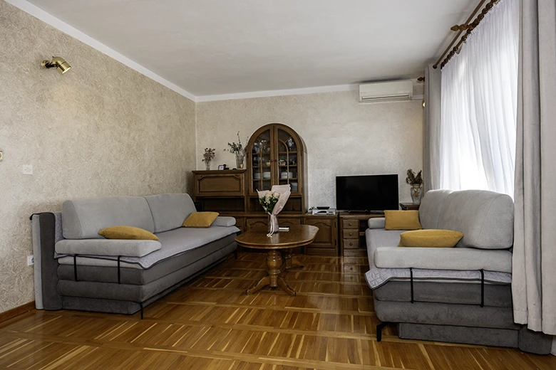 Apartments Tolj, Promajna - living room